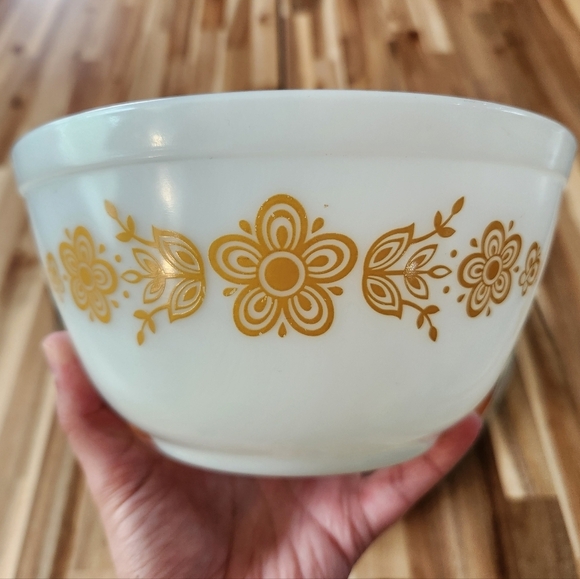 Pyrex Other - Vintage Pyrex "Butterly Gold" Milk Glass Mixing Bowl